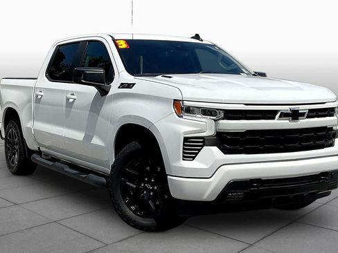 Used 2023 Chevrolet Silverado 1500 RST AWD/4WD image 3