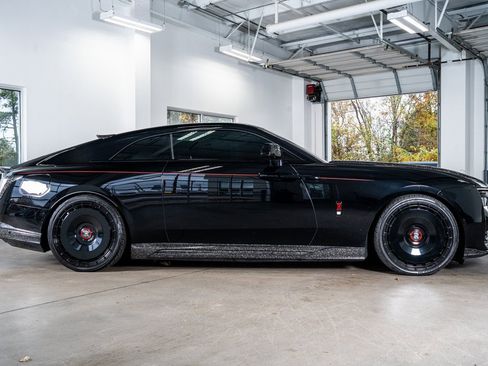 Used 2024 Rolls-Royce Spectre w/ Spectre Launch Package image 5