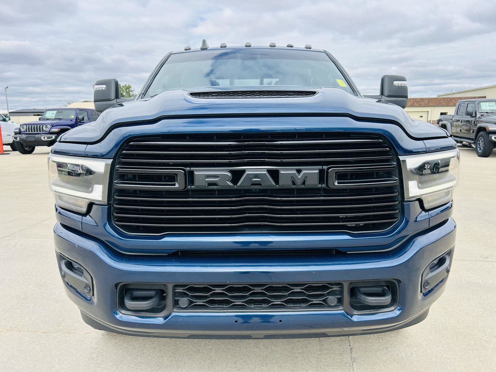 Used 2023 RAM 3500 Laramie AWD/4WD image 35