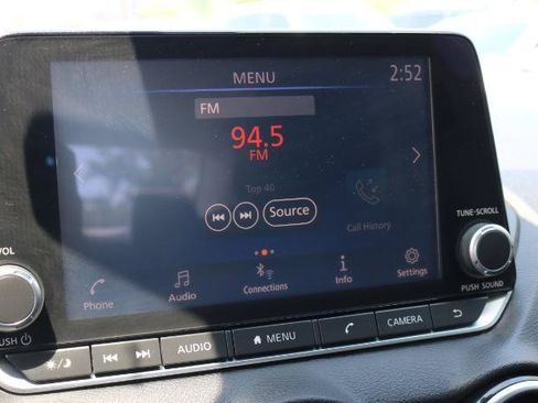 Used 2020 Nissan Sentra SR FWD image 11