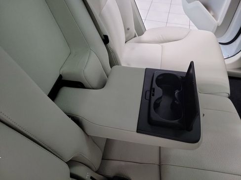 Used 2024 Volvo XC90 B6 Plus image 29