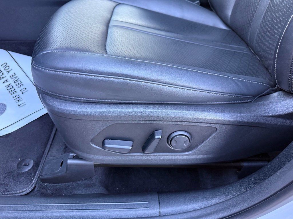 Used 2022 Kia Sorento S AWD/4WD image 14