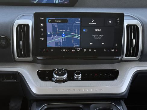 New 2025 Ford Expedition Active image 15