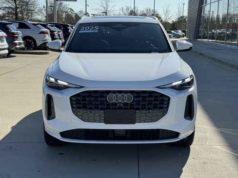 Used 2025 Audi Q5 2.0T Premium w/ Convenience Package image 8