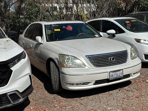 Used 2006 Lexus LS 430 RWD image 2