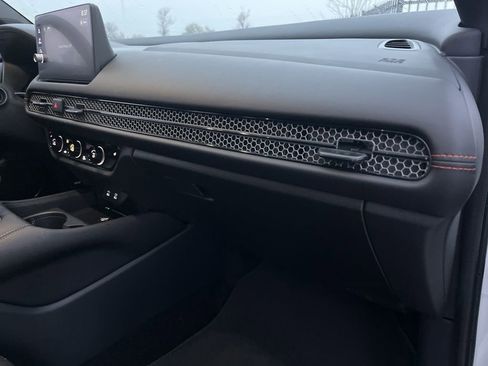 Used 2026 Honda HR-V Sport image 29