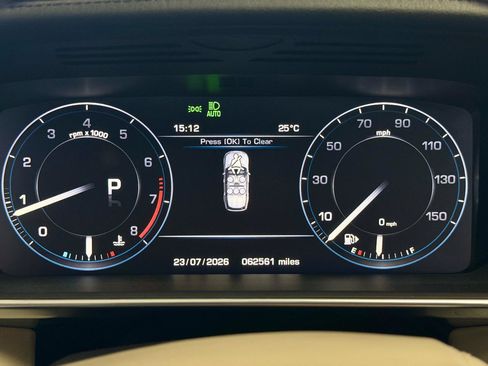 Used 2014 Land Rover Range Rover HSE AWD/4WD image 16