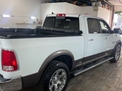 Used 2017 RAM 1500 Laramie w/ Convenience Group AWD/4WD image 3