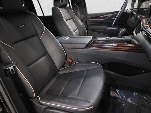 Certified 2023 Cadillac Escalade ESV Premium Luxury image 10