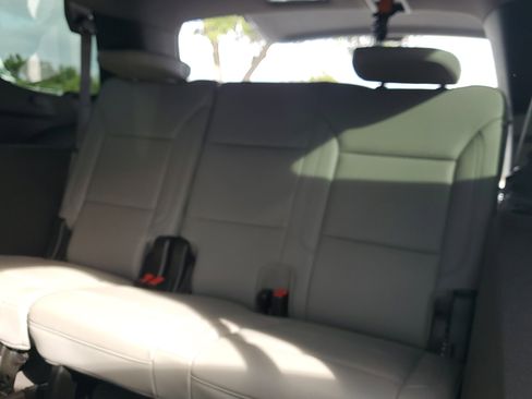 Used 2024 Chevrolet Tahoe LT w/ LT Signature Package image 13