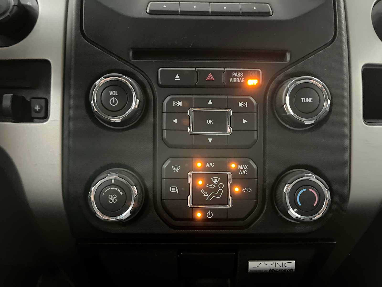 Used 2013 Ford F150 XLT w/ Luxury Equipment Group AWD/4WD image 22