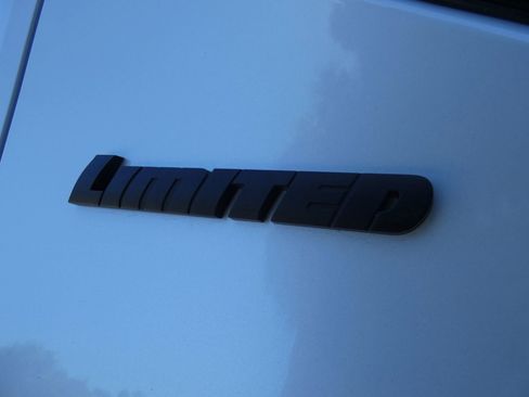 Used 2025 Toyota Tundra Limited image 88