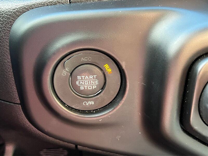Used 2023 Jeep Wrangler Unlimited w/ Cold Weather Group AWD/4WD image 31