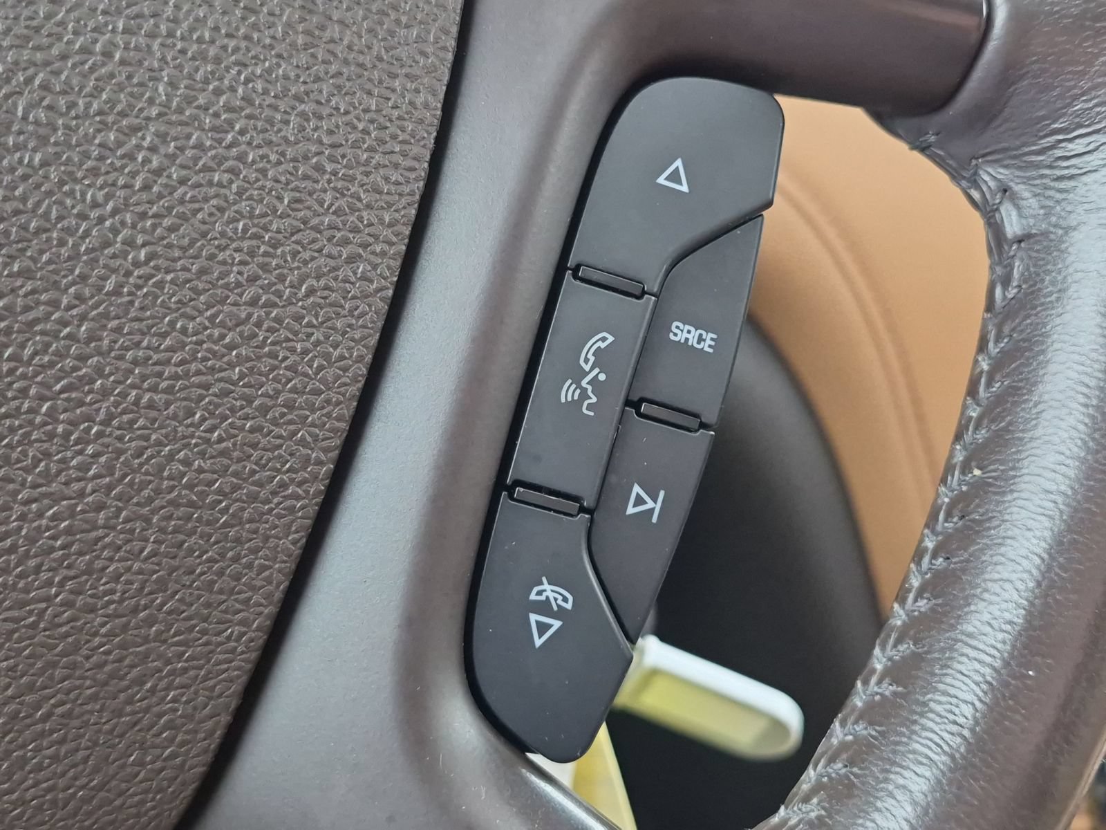 Used 2015 Buick Enclave Leather AWD/4WD image 20