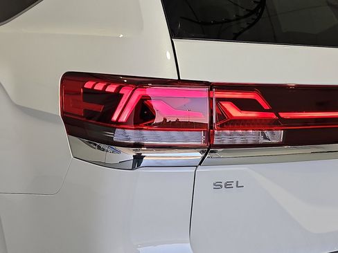 New 2026 Volkswagen Atlas SEL AWD/4WD image 8