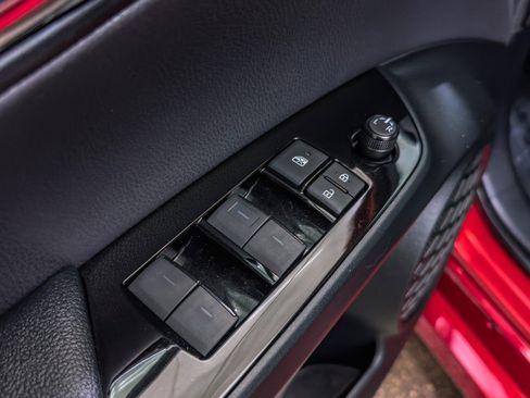 Used 2019 Toyota Prius Prime Advanced image 22