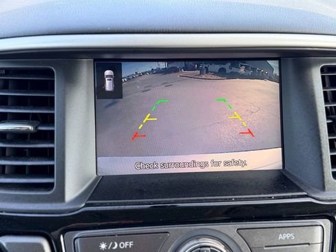 Used 2019 Nissan Pathfinder S image 25