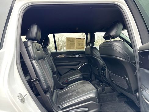 Used 2021 Jeep Grand Cherokee L Laredo image 9