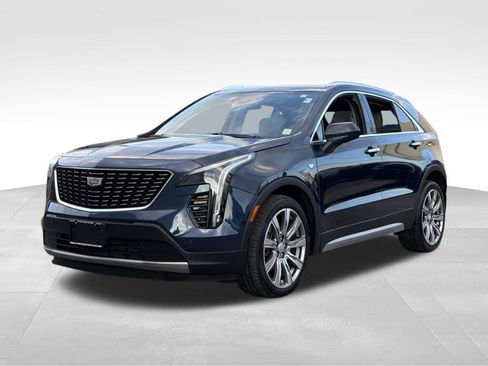 Used 2019 Cadillac XT4 Premium Luxury w/ Technology Package AWD/4WD image 3
