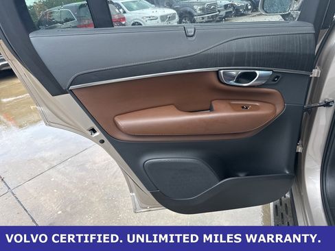 Certified 2024 Volvo XC90 B6 Ultimate image 21
