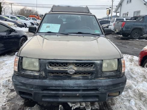 Used 2001 Nissan Xterra XE image 3