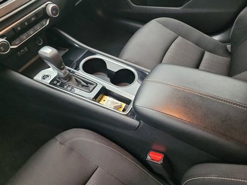 Used 2024 Nissan Altima 2.5 SV image 26