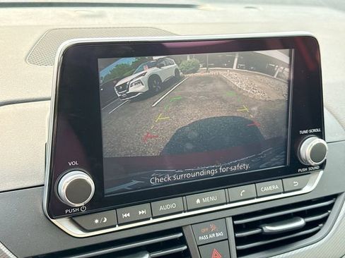 New 2025 Nissan Altima 2.5 SR image 10