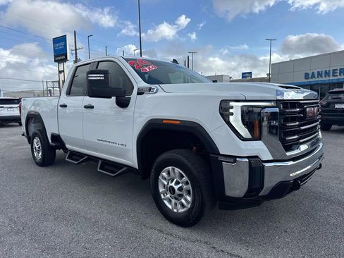 Certified 2024 GMC Sierra 2500 Pro w/ 1SA Pro Safety Plus Package AWD/4WD image 1