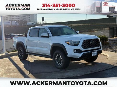 Certified 2021 Toyota Tacoma SR5 image 1