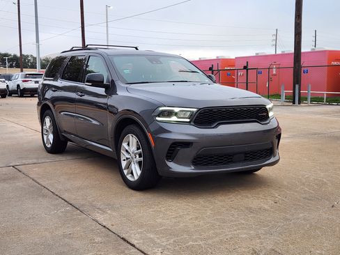 Used 2024 Dodge Durango GT image 4