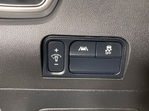 Used 2023 Kia Sorento S w/ Panoramic Sunroof Package AWD/4WD image 15