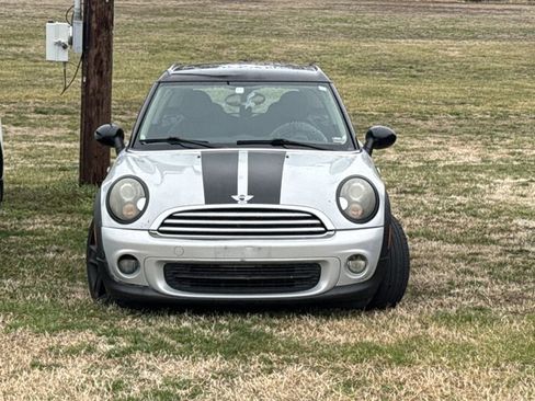 Used 2011 MINI Cooper Clubman image 2