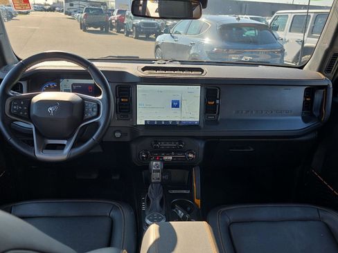 Used 2024 Ford Bronco Badlands image 36