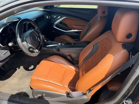 Used 2016 Chevrolet Camaro SS RWD image 7
