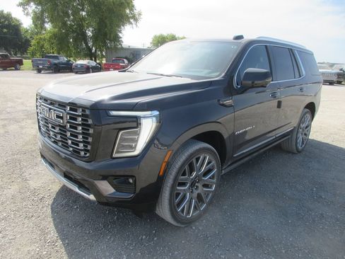New 2026 GMC Yukon Denali Ultimate AWD/4WD image 9