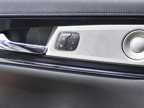 Used 2023 Lincoln Nautilus Reserve w/ Equipment Group 202A image 24