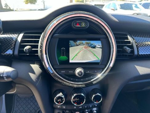 Used 2019 MINI Cooper S image 29