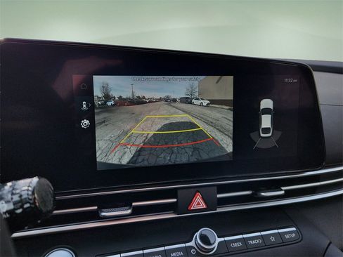 Certified 2023 Hyundai Elantra Limited image 25