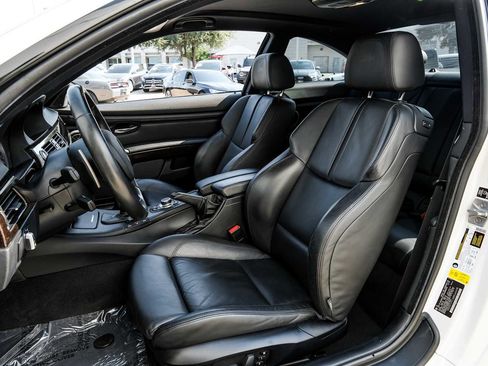 Used 2011 BMW M3 Coupe image 28