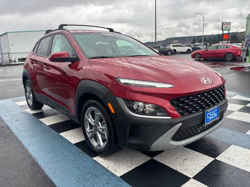 Used 2023 Hyundai Kona SEL image 7