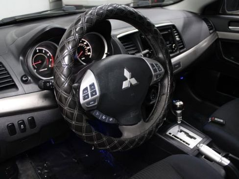 Used 2014 Mitsubishi Lancer ES image 11