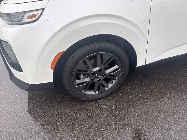 Certified 2021 Kia Soul EX FWD image 11