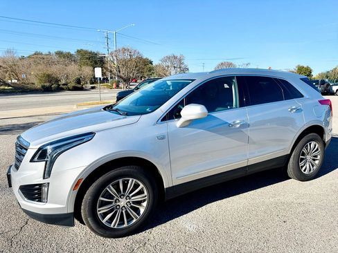 Used 2017 Cadillac XT5 Luxury image 18