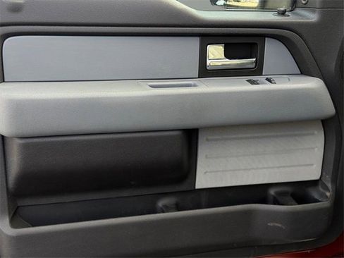 Used 2014 Ford F150 XLT image 14
