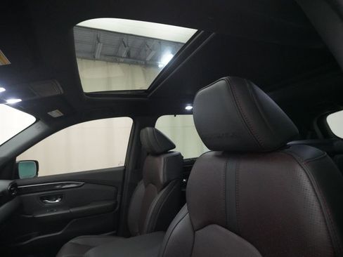 Certified 2025 Honda Pilot Black Edition image 34