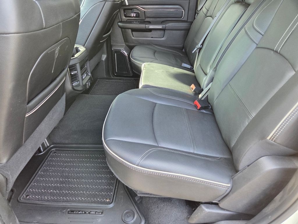 Used 2022 RAM 3500 Limited AWD/4WD image 15