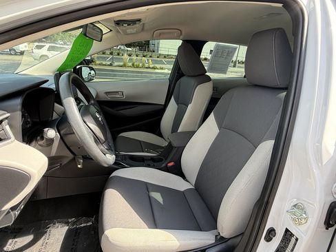 Certified 2024 Toyota Corolla LE FWD image 4