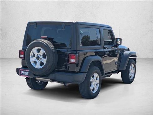 Used 2022 Jeep Wrangler Sport AWD/4WD image 5