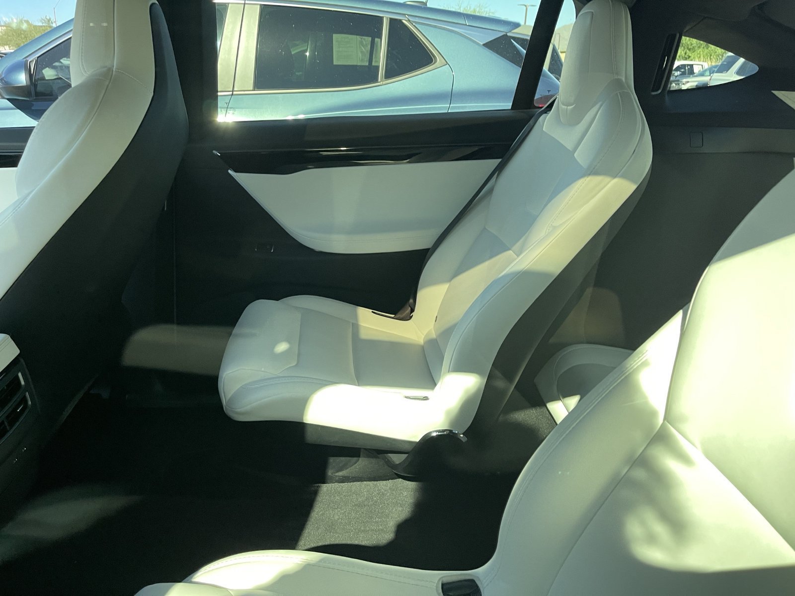 Used 2018 Tesla Model X 75D AWD/4WD image 10