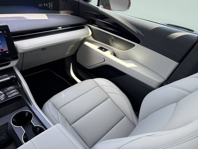 New 2026 Lincoln Nautilus Premier AWD/4WD image 25